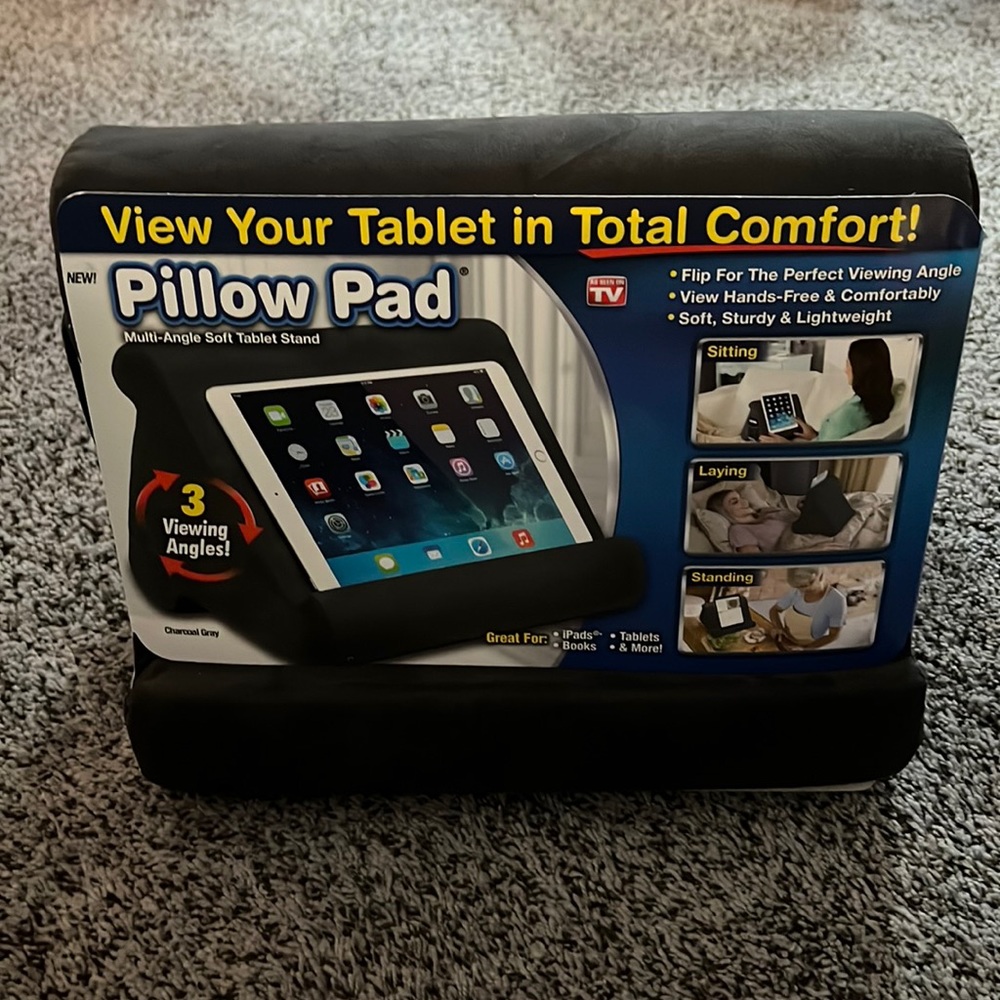 NWT Pillow Pad Multi-Angle Soft Tablet Stand